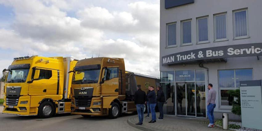 Obecny rok był bardzo bogaty w premiery nowych modeli marki MAN. Dlatego też aby przyszli użytkownicy i nasi pracownicy mogli się z nimi zapoznać, w AGRO-STAR zorganizowaliśmy dzień otwarty połączony z prezentacjami prowadzonymi przez przedstawicieli MAN Truck & Bus Polska.